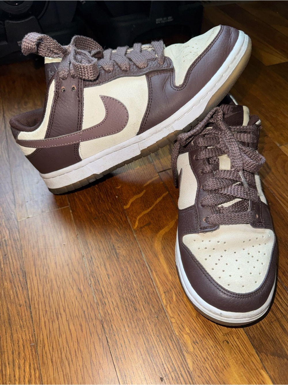Nike Low-Top Sneakers in Brown and Cream